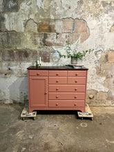Ladda upp bild till gallerivisning, Rosa byrå/skänk
